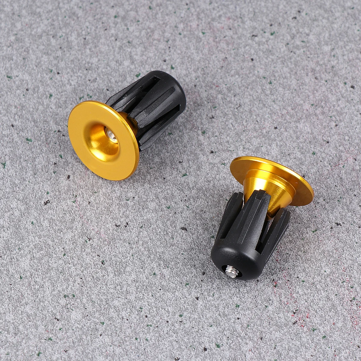 1Pair Bike Handlebar End Cap Aluminum Alloy M4x34mm Suitable for 22-24mm Grip for Mountain Road Folding Bike Accessories
1Pair Bike Handlebar End Cap Aluminum Alloy M4x34mm Suitable for 22-24mm Grip for Mountain Road Folding Bike Accessories