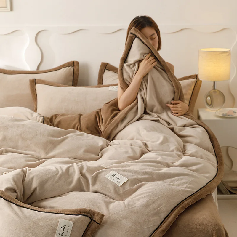 Новое зимнее издание 2025 года, плюшевый пододеяльник, однотонный молочный бархат, теплый пододеяльник для взрослых, голый сон, уютное одинарное двойное постельное белье
Новое зимнее издание 2025 года, плюшевый пододеяльник, однотонный молочный бархат, теплый пододеяльник для взрослых, голый сон, уютное одинарное двойное постельное белье