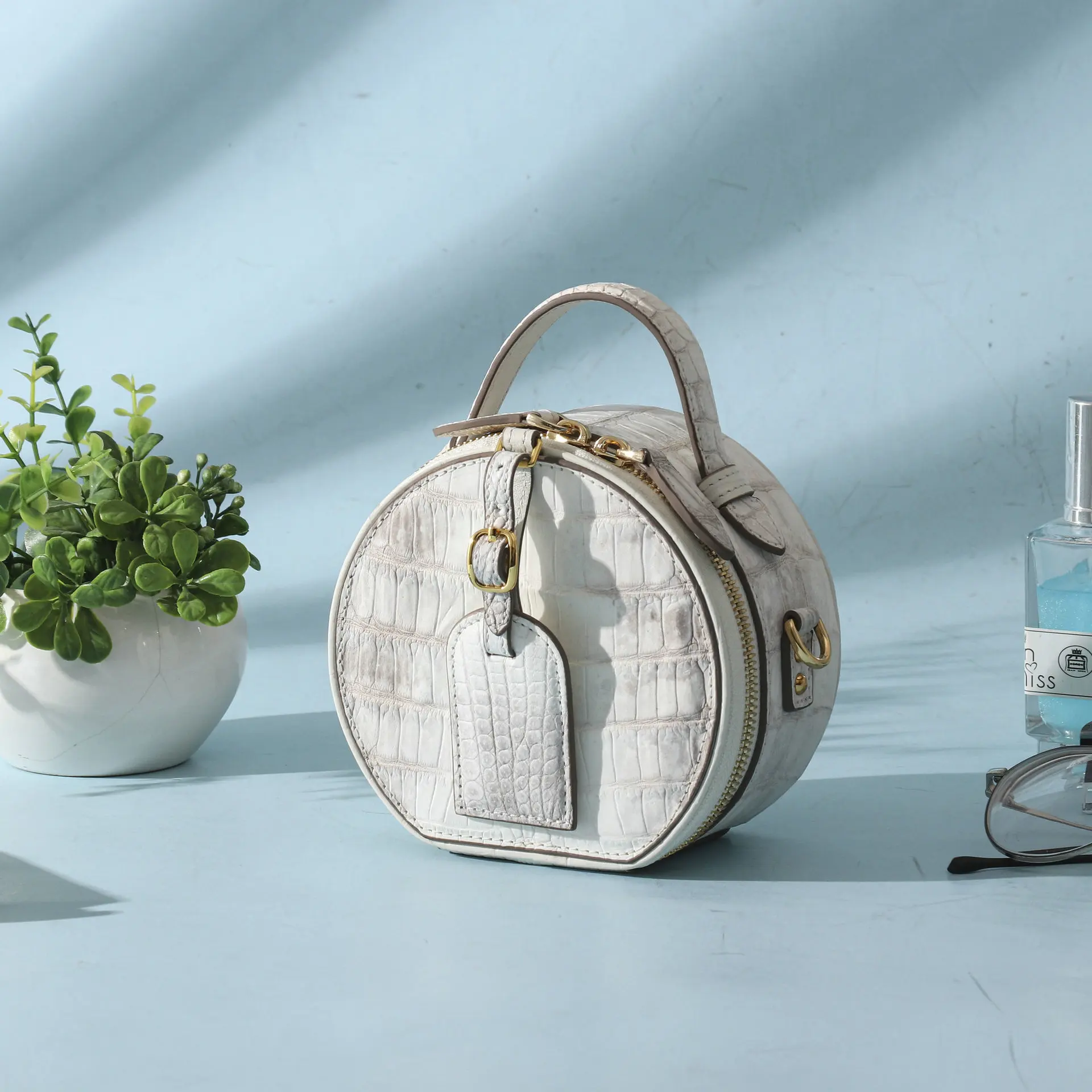 2025 New Belly Crocodile Leather Women Round Bag Fashion Genuine Leather Lady Shoulder Bag Small Crossbody Bag For Woman 45
2025 New Belly Crocodile Leather Women Round Bag Fashion Genuine Leather Lady Shoulder Bag Small Crossbody Bag For Woman 45