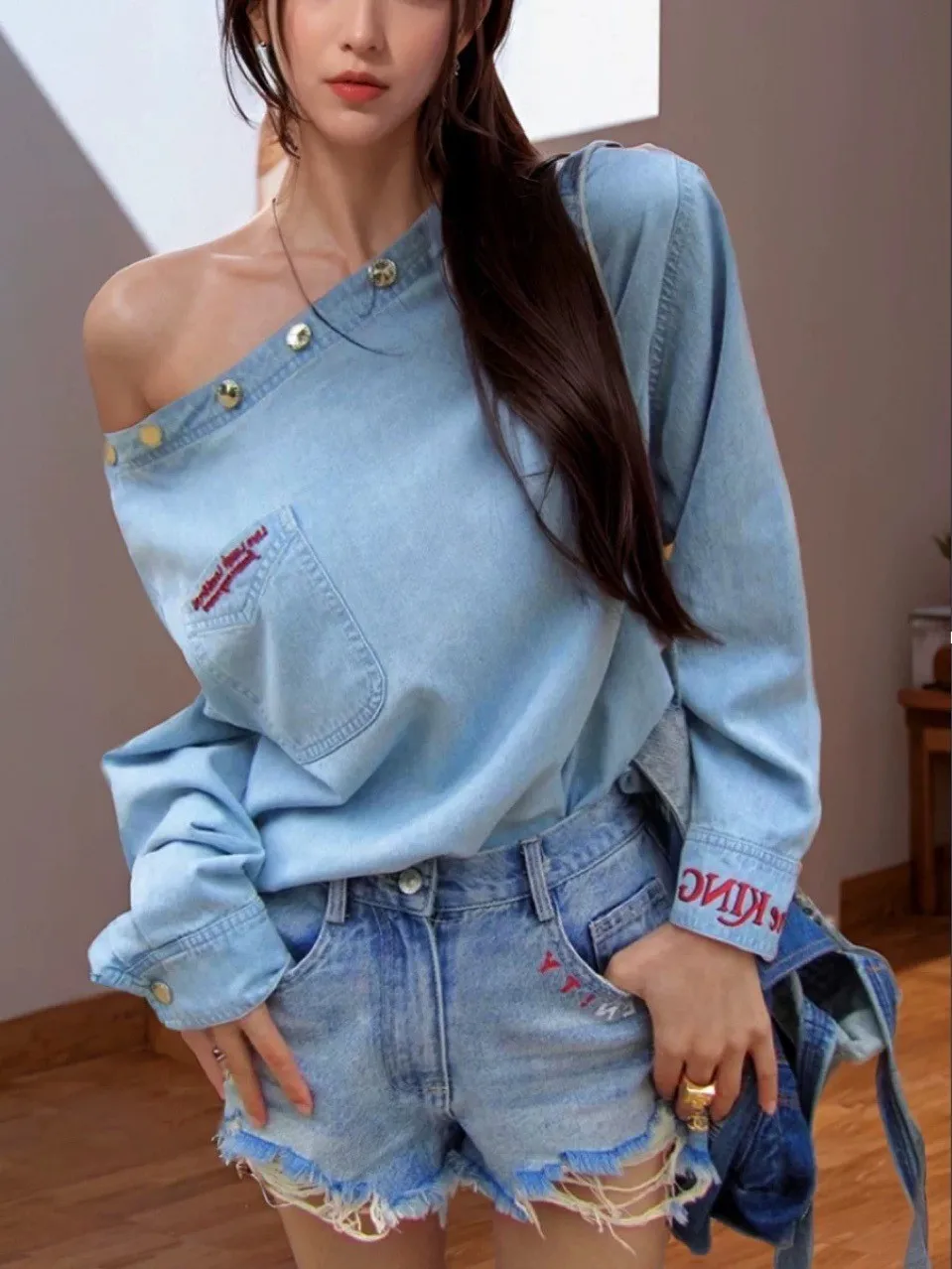 Retro Personali One oulder Denim Top Women's American Faion Loose Slant Collar Sve Long irt Small ence
Retro Personali One oulder Denim Top Women's American Faion Loose Slant Collar Sve Long irt Small ence