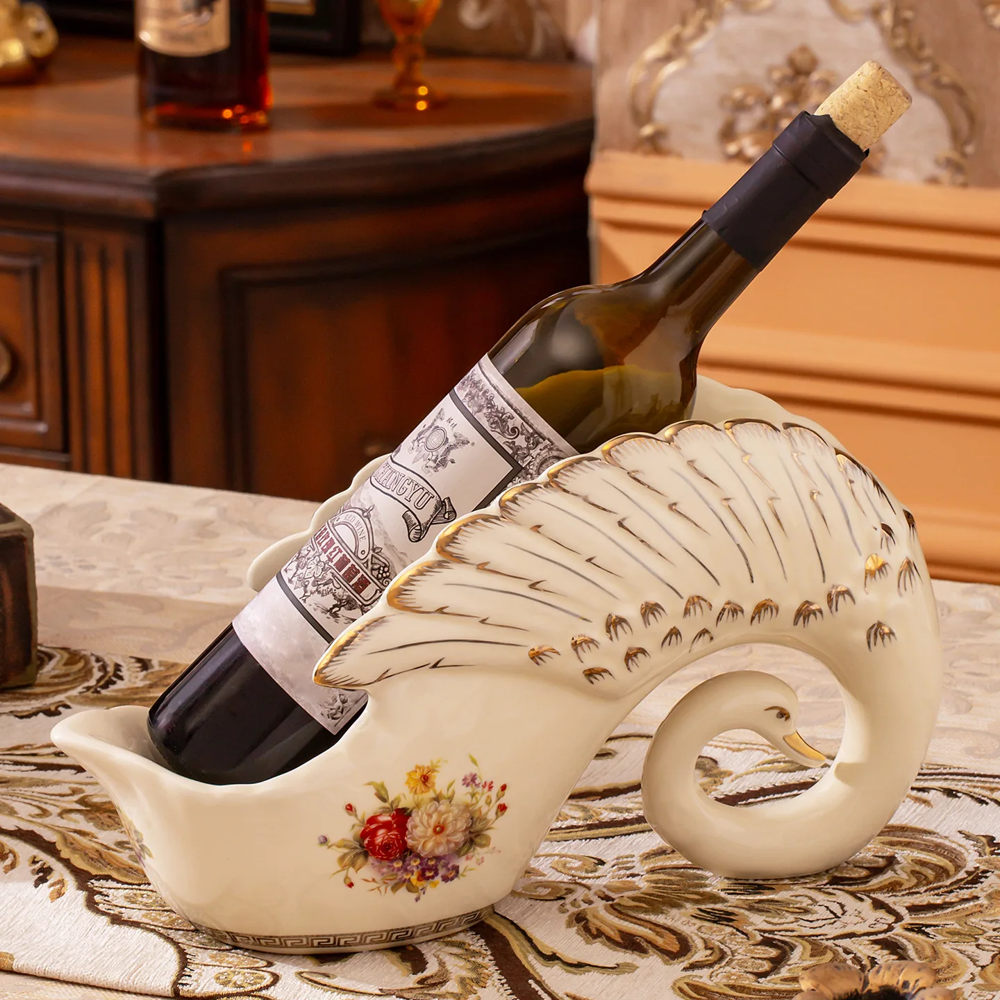 European ceramic red wine rack wine bottle rack wine side entrance decoration light high-end swan ornamen
European ceramic red wine rack wine bottle rack wine side entrance decoration light high-end swan ornamen