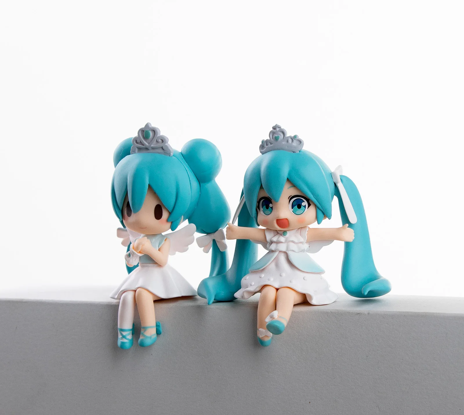 2pcs 7CM Anime Figure Sitting Series 15th Anniversary Cute Model Toy Gift Action Figure Cake Decoration Car Ornament
2pcs 7CM Anime Figure Sitting Series 15th Anniversary Cute Model Toy Gift Action Figure Cake Decoration Car Ornament