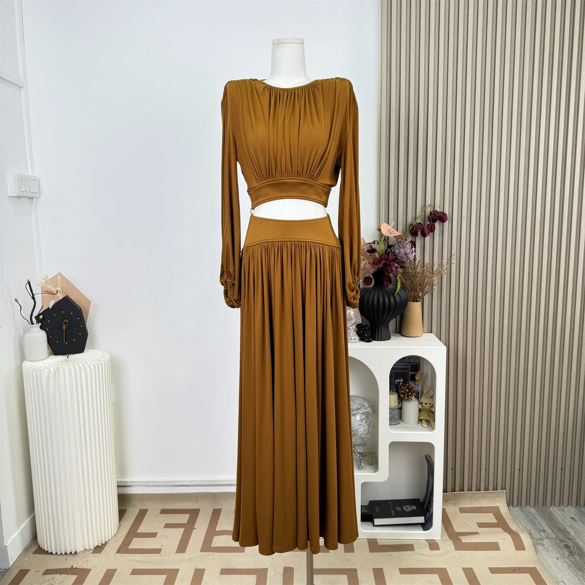 Caramel Bat Sleeve Crew Neck Top + Shirred Drape Slit Skirt Set Long Skirts for Women
Caramel Bat Sleeve Crew Neck Top + Shirred Drape Slit Skirt Set Long Skirts for Women