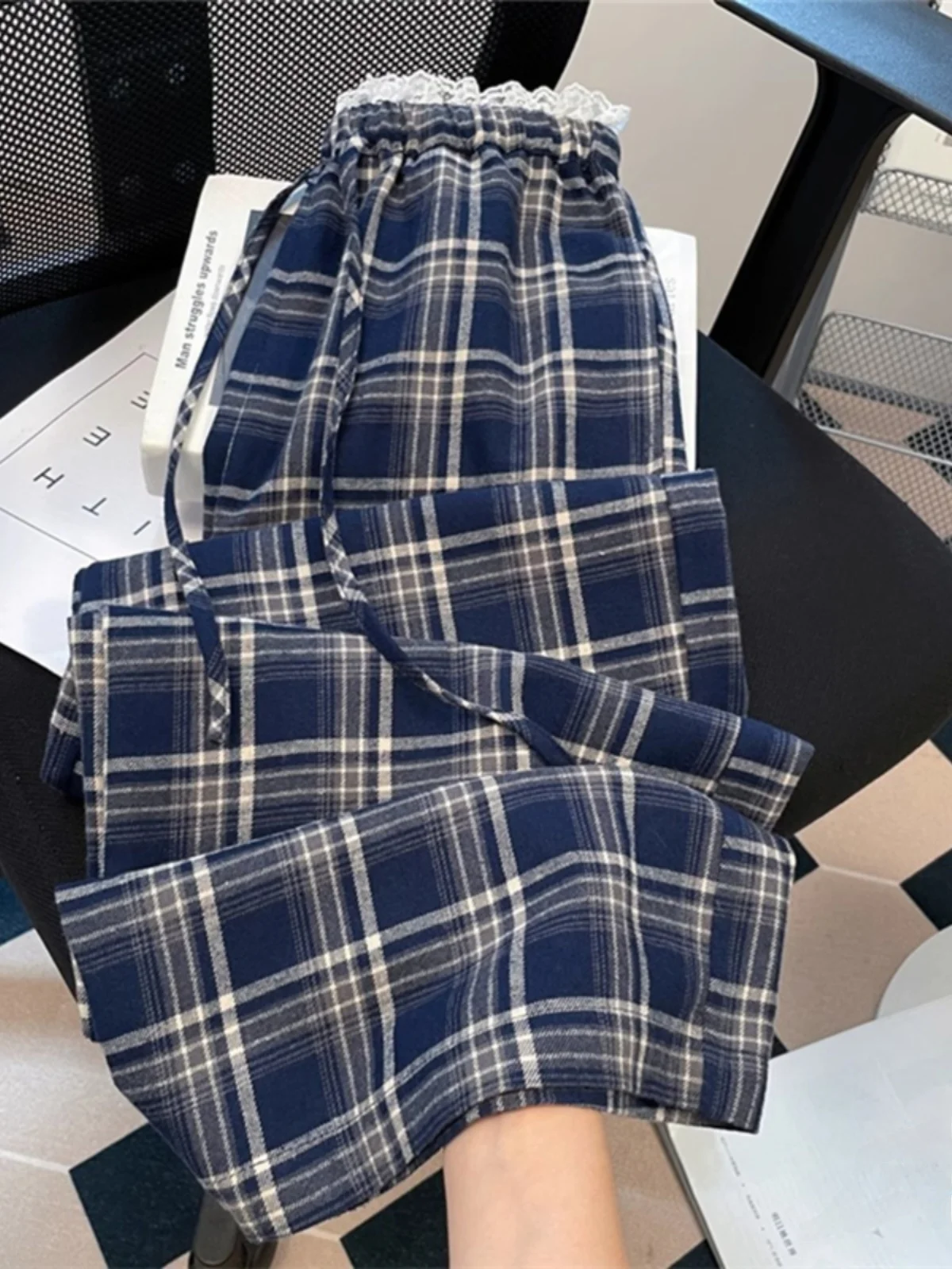 Retro Plaid Lace Trim Casual Pants Women's Korean Design Sense Date Wide Leg Pants High Waist Loose Fit Spring 2025
Retro Plaid Lace Trim Casual Pants Women's Korean Design Sense Date Wide Leg Pants High Waist Loose Fit Spring 2025
