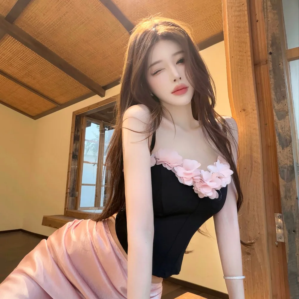 Floral Halter Dress And Fish Tail Skirt Two Piece Set Summer 2026 Fashionable Women's Bodycon Short Sleeveless Outfit
Floral Halter Dress And Fish Tail Skirt Two Piece Set Summer 2026 Fashionable Women's Bodycon Short Sleeveless Outfit