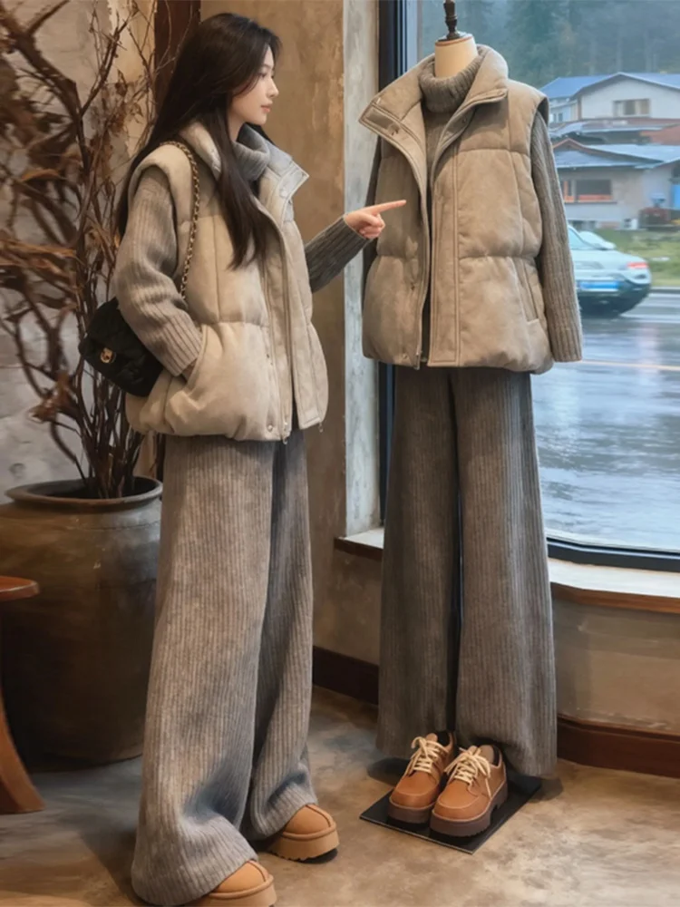 Warm Commuter Style Women's Winter Knitted Set Sleeveless Vest Straight Leg Pants Three Piece Suit Casual Fashion Ensemble
Warm Commuter Style Women's Winter Knitted Set Sleeveless Vest Straight Leg Pants Three Piece Suit Casual Fashion Ensemble