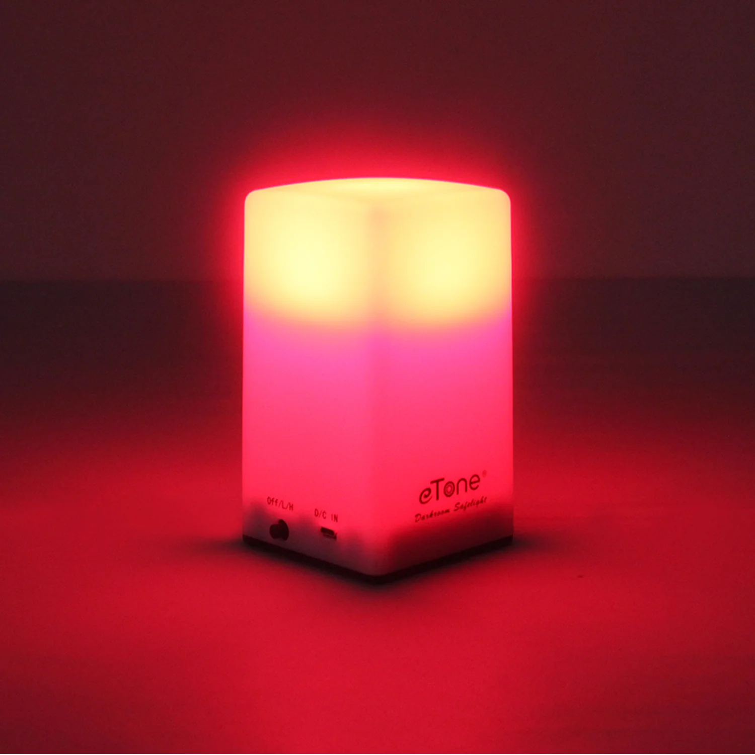 eTone Darkroom Portable Safe Light Lamp 635nm Wavelength LED Safelight for B&W Film Photo Developing Processing Equipment
eTone Darkroom Portable Safe Light Lamp 635nm Wavelength LED Safelight for B&W Film Photo Developing Processing Equipment