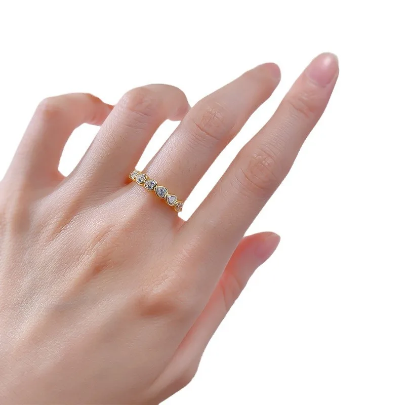 S925 Серебряное кольцо 7 Love Позолоченные модные и изысканные универсальные кольца
S925 Серебряное кольцо 7 Love Позолоченные модные и изысканные универсальные кольца