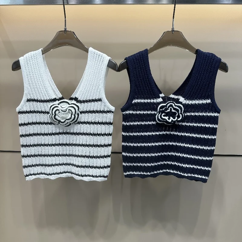 Лето 2025 г. Новый 3D цветочный полосатый топ на бретелях с v-образным вырезом, женская мода, сексуальный облегающий вязаный жилет с v-образным вырезом, универсальный трикотаж, укороченные топы Y2K
Лето 2025 г. Новый 3D цветочный полосатый топ на бретелях с v-образным вырезом, женская мода, сексуальный облегающий вязаный жилет с v-образным вырезом, универсальный трикотаж, укороченные топы Y2K