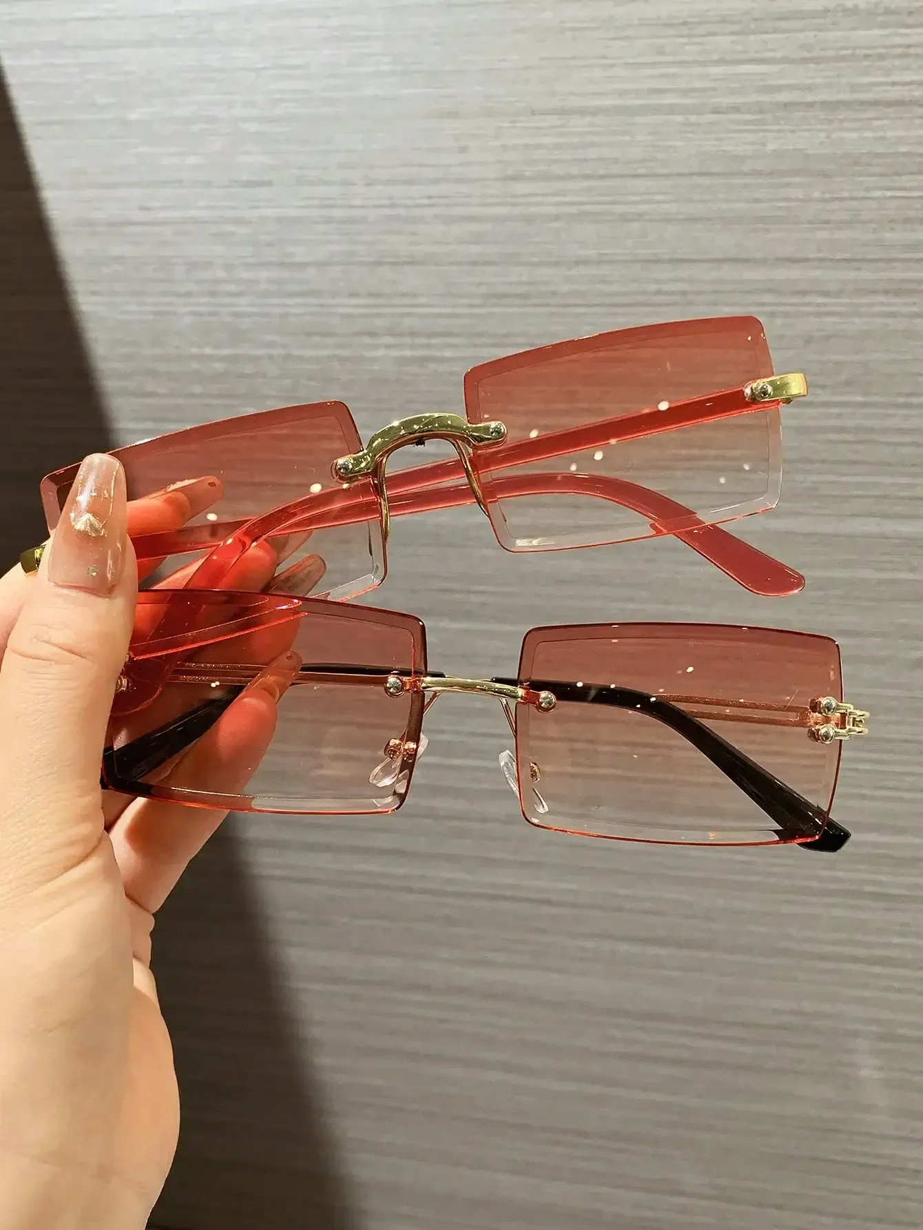 2pcs Frameless Sunglasses, Women's Retro Rectangular Metal Fashion Eyeglasses, Classic Style For Outdoor Travel Beach Vacation Casual Wear, Summer UV Protection Driving Sunglasses For Men
2pcs Frameless Sunglasses, Women's Retro Rectangular Metal Fashion Eyeglasses, Classic Style For Outdoor Travel Beach Vacation Casual Wear, Summer UV Protection Driving Sunglasses For Men