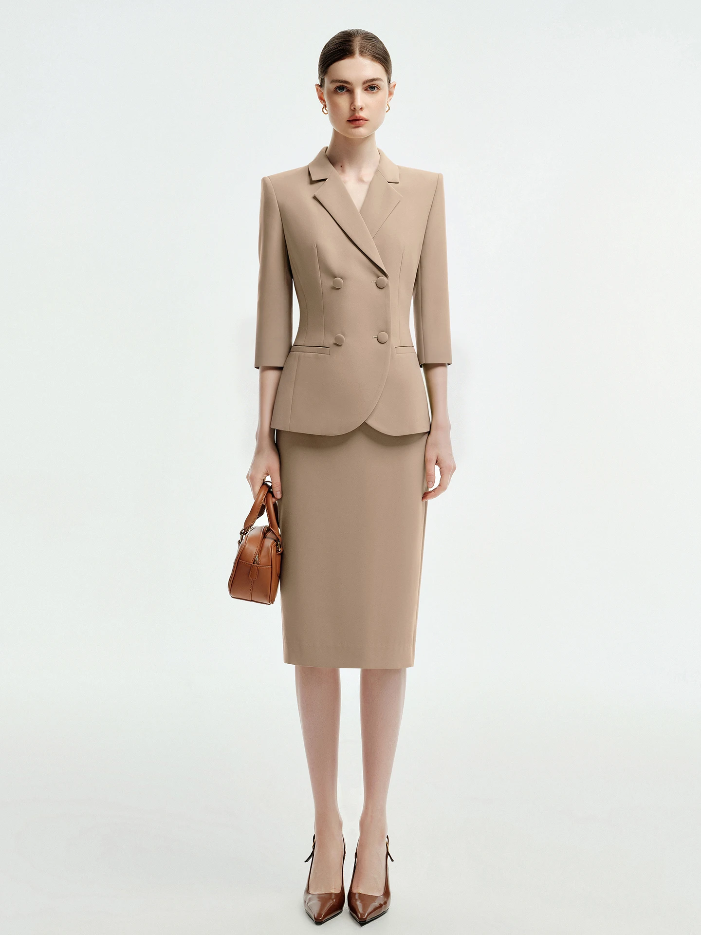 Khaki Color Business Suit Set for Women Formal Occasion Professional Style Seven Sleeve Double Button Interview Office Wear
Khaki Color Business Suit Set for Women Formal Occasion Professional Style Seven Sleeve Double Button Interview Office Wear