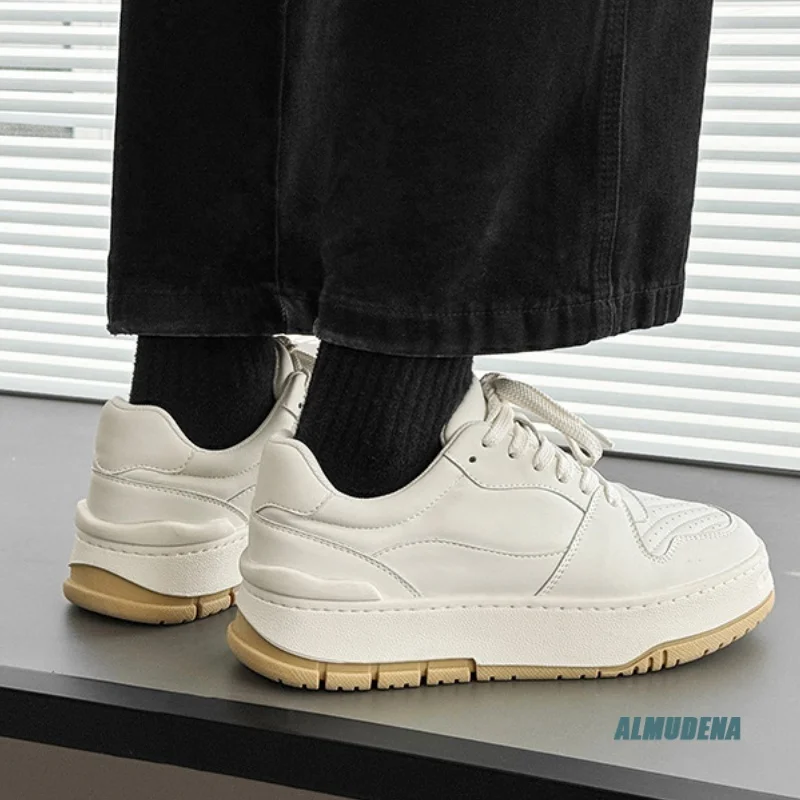 White Leather Men's Low-Top Sneakers Round Toe Breathable Gum Rubber Sole Street Style Minimalist Trendy Casual Shoes
White Leather Men's Low-Top Sneakers Round Toe Breathable Gum Rubber Sole Street Style Minimalist Trendy Casual Shoes
