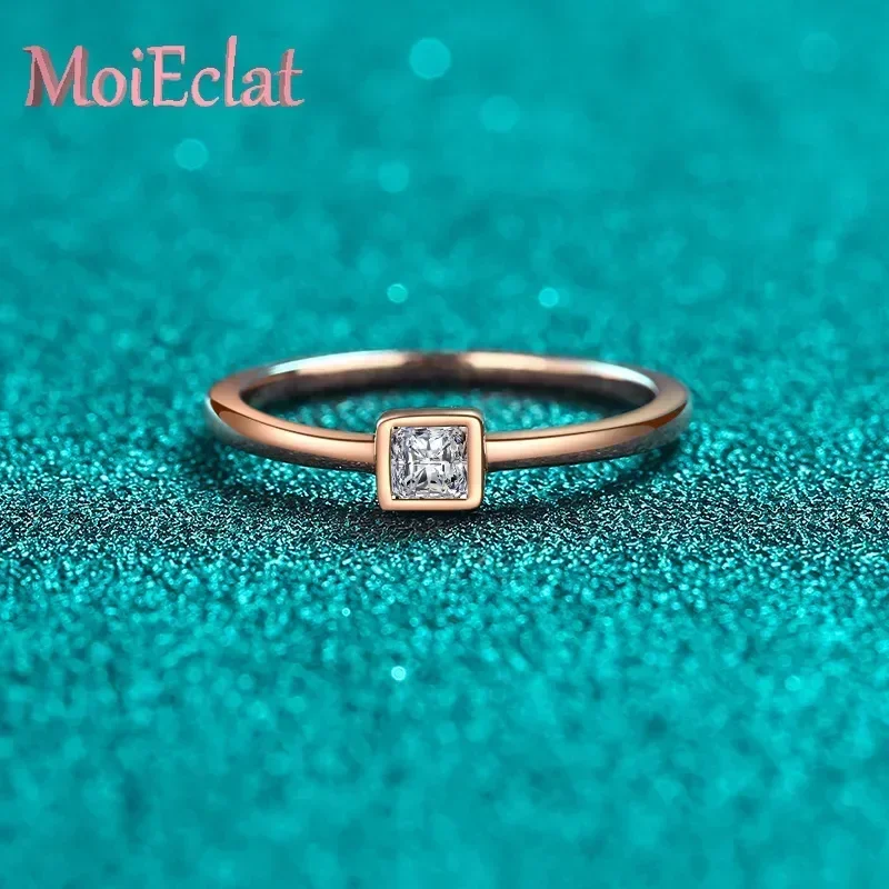 Кольцо MoiEclat Store цвета шампанского золота с муассанитом 0.3 карата в закрепке, роскошное ювелирное изделие из белого золота 18 карат для женщин
Кольцо MoiEclat Store цвета шампанского золота с муассанитом 0.3 карата в закрепке, роскошное ювелирное изделие из белого золота 18 карат для женщин