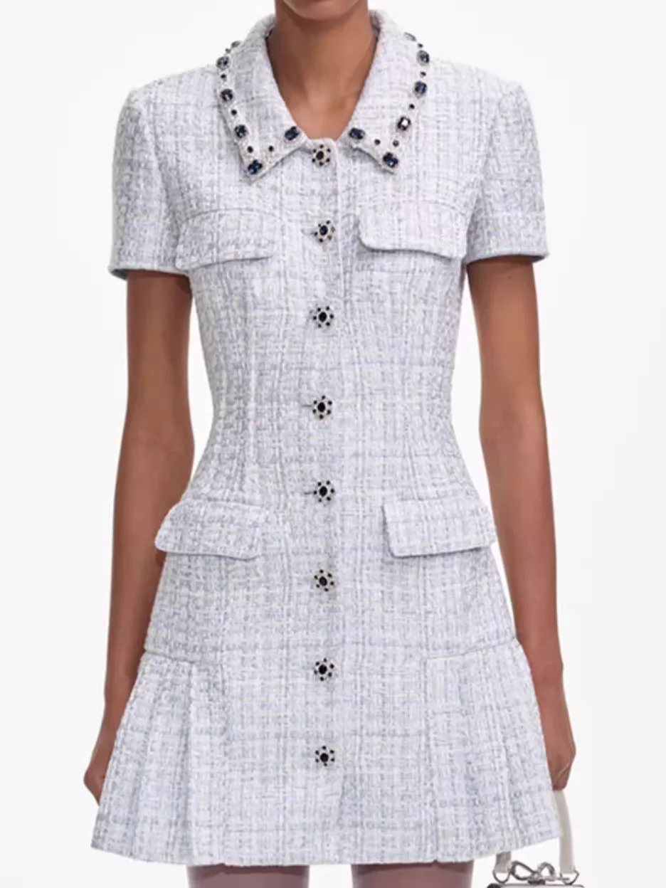 Diamond Decoration Women Blue Tweed Dress 2025 New High Waist Hollow Out Turn-down Collar Short Sleeve Elegant Mini Robe
Diamond Decoration Women Blue Tweed Dress 2025 New High Waist Hollow Out Turn-down Collar Short Sleeve Elegant Mini Robe