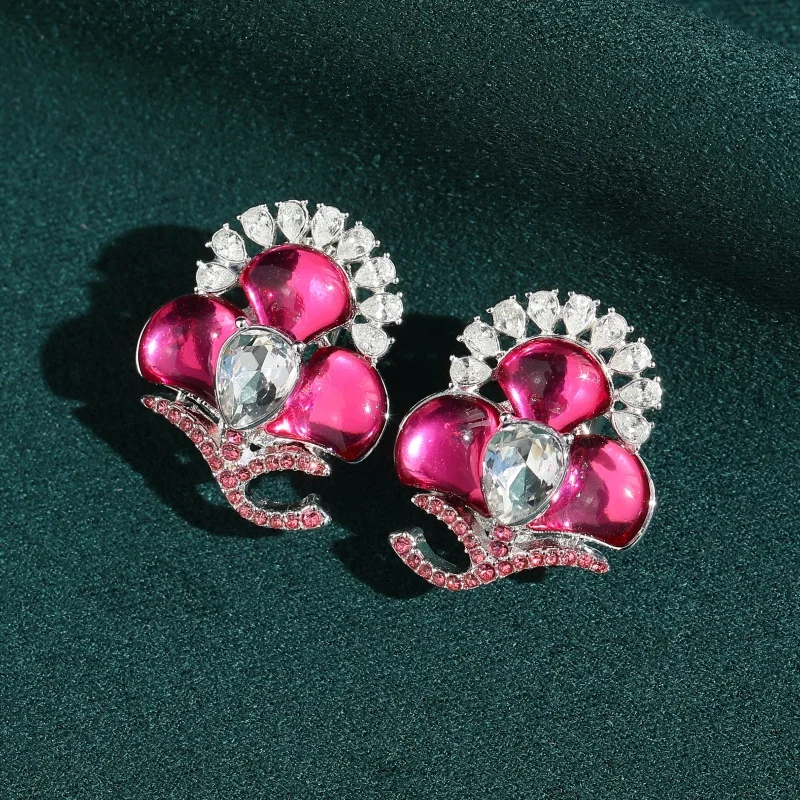 Vintage Pink Glass White Zirconia Ginkgo Leaf Earrings Trendy Art Deco Jewelry For Woman Luxury Antique Brand High Quality Gift
Vintage Pink Glass White Zirconia Ginkgo Leaf Earrings Trendy Art Deco Jewelry For Woman Luxury Antique Brand High Quality Gift
