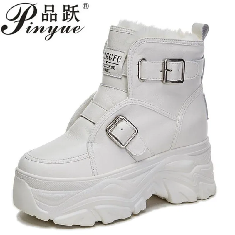 8cm Winter Snow Boots Women Thick Sole Genuine Leather Plush Warm Ankle Boots For Female Platform Casual ankle boots 34 39
8cm Winter Snow Boots Women Thick Sole Genuine Leather Plush Warm Ankle Boots For Female Platform Casual ankle boots 34 39