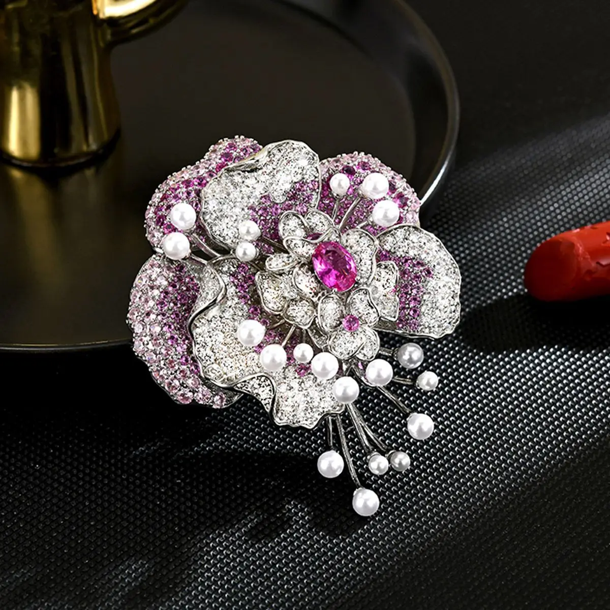 New Heavy Industry Elegant Pearl Flower Brooch Pin Luxurious Micro-inlaid Zircon Camellia Exquisite Women's Accessories Jewelry
New Heavy Industry Elegant Pearl Flower Brooch Pin Luxurious Micro-inlaid Zircon Camellia Exquisite Women's Accessories Jewelry