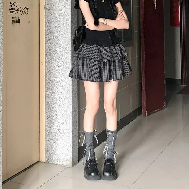 Women's Plaid Tiered Ruffle Mini Skirt High Waist A Line Skirt
Women's Plaid Tiered Ruffle Mini Skirt High Waist A Line Skirt