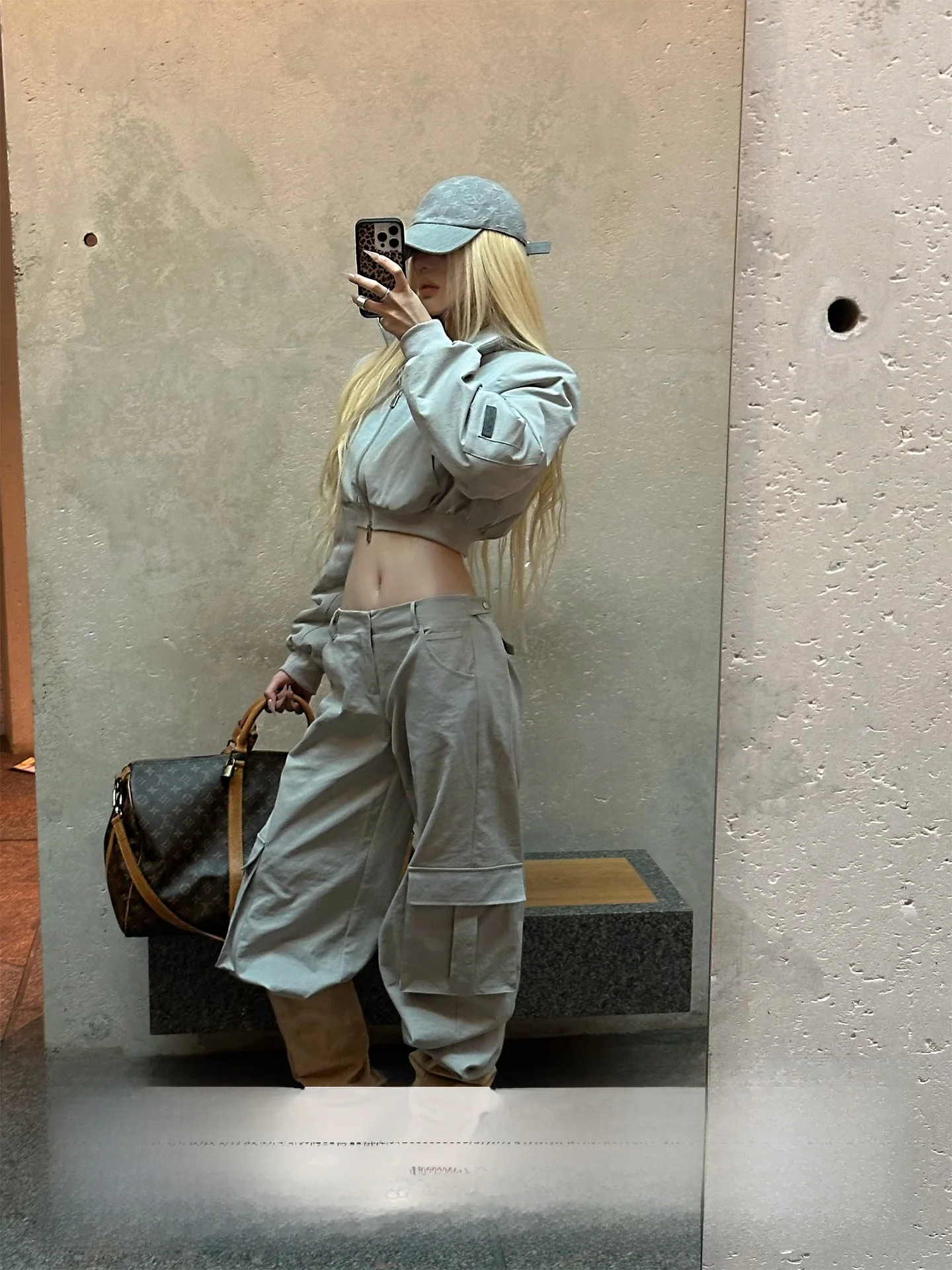 Rase Le Sol Harore Plan Short Cotton Jacket And Wide Leg Pants Workwear Set Women's Fashion Street Style Winter Outfit
Rase Le Sol Harore Plan Short Cotton Jacket And Wide Leg Pants Workwear Set Women's Fashion Street Style Winter Outfit