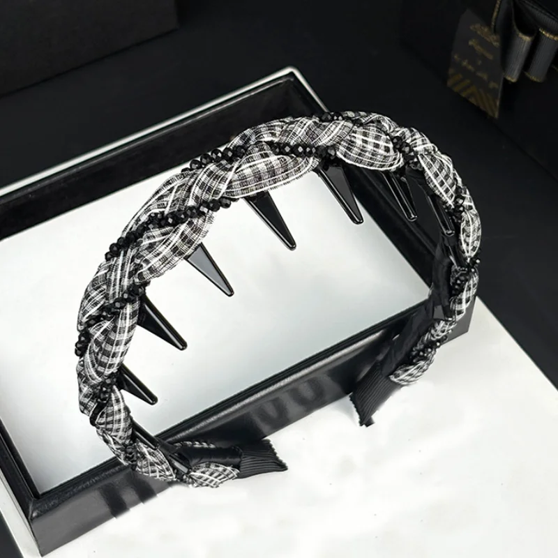 Korean Black Plaid Woven Braid Rhinestone Hair Hoop Hairbands for Women Fashion Hair Accessory Headwear Pressed Hair Headband
Korean Black Plaid Woven Braid Rhinestone Hair Hoop Hairbands for Women Fashion Hair Accessory Headwear Pressed Hair Headband