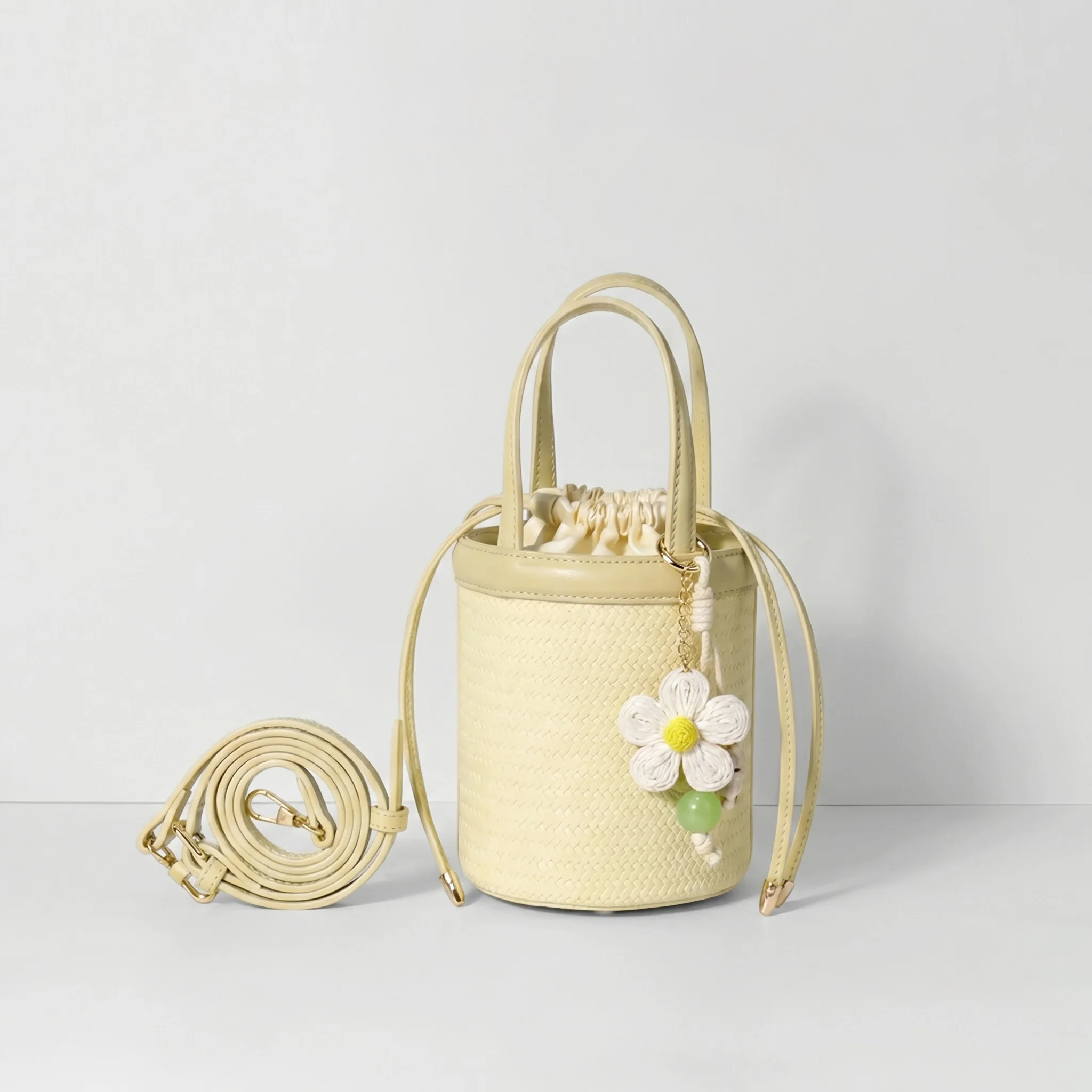 JIOMAY 2026 New Yellow PU Embossed Top Handle Bag, Summer Daisy Pendant Beach Purse, Unique Fashion Versatile Handbag for Women
JIOMAY 2026 New Yellow PU Embossed Top Handle Bag, Summer Daisy Pendant Beach Purse, Unique Fashion Versatile Handbag for Women