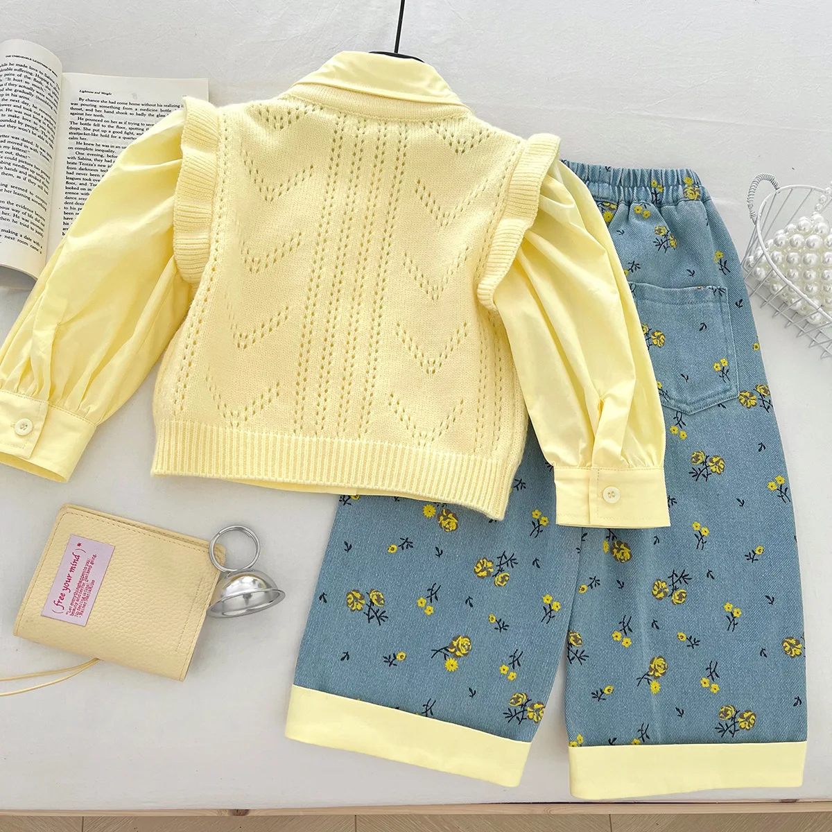 Autumn Spring Kids Baby Girl Knitted Vest and Shirt Jeans Pants 3pcs Clothing Suit Girl Sweet Sets Children Girls Clothes Sets
Autumn Spring Kids Baby Girl Knitted Vest and Shirt Jeans Pants 3pcs Clothing Suit Girl Sweet Sets Children Girls Clothes Sets