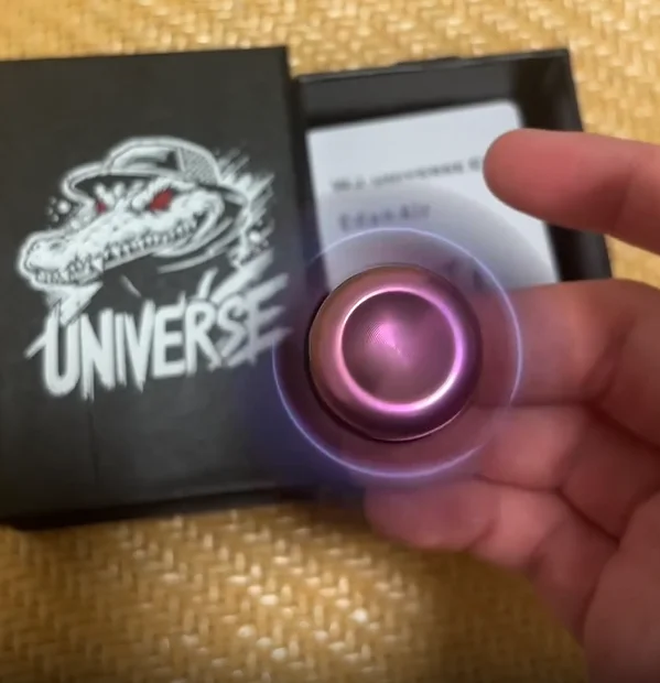 Used EDC Wanjie Titanium Knife Pattern Two Egg Air fidget spinner metal decompression toy
Used EDC Wanjie Titanium Knife Pattern Two Egg Air fidget spinner metal decompression toy