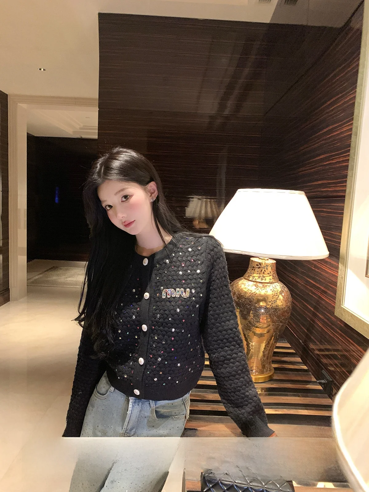 Yoyozhang Zhang Yuyu Starlight Knitwear Casual Bla round Ne Women's Sweater Winter Versatile Open Cardigan Daily Wear
Yoyozhang Zhang Yuyu Starlight Knitwear Casual Bla round Ne Women's Sweater Winter Versatile Open Cardigan Daily Wear