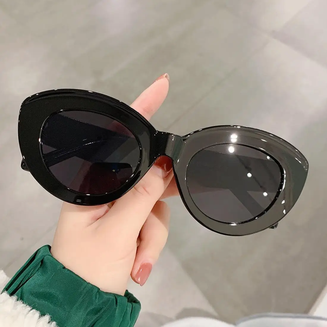 Chic Shades Eyewear Oversized Sunglasses Oval Sun Glasses Thick Frame Sun Glasses
Chic Shades Eyewear Oversized Sunglasses Oval Sun Glasses Thick Frame Sun Glasses