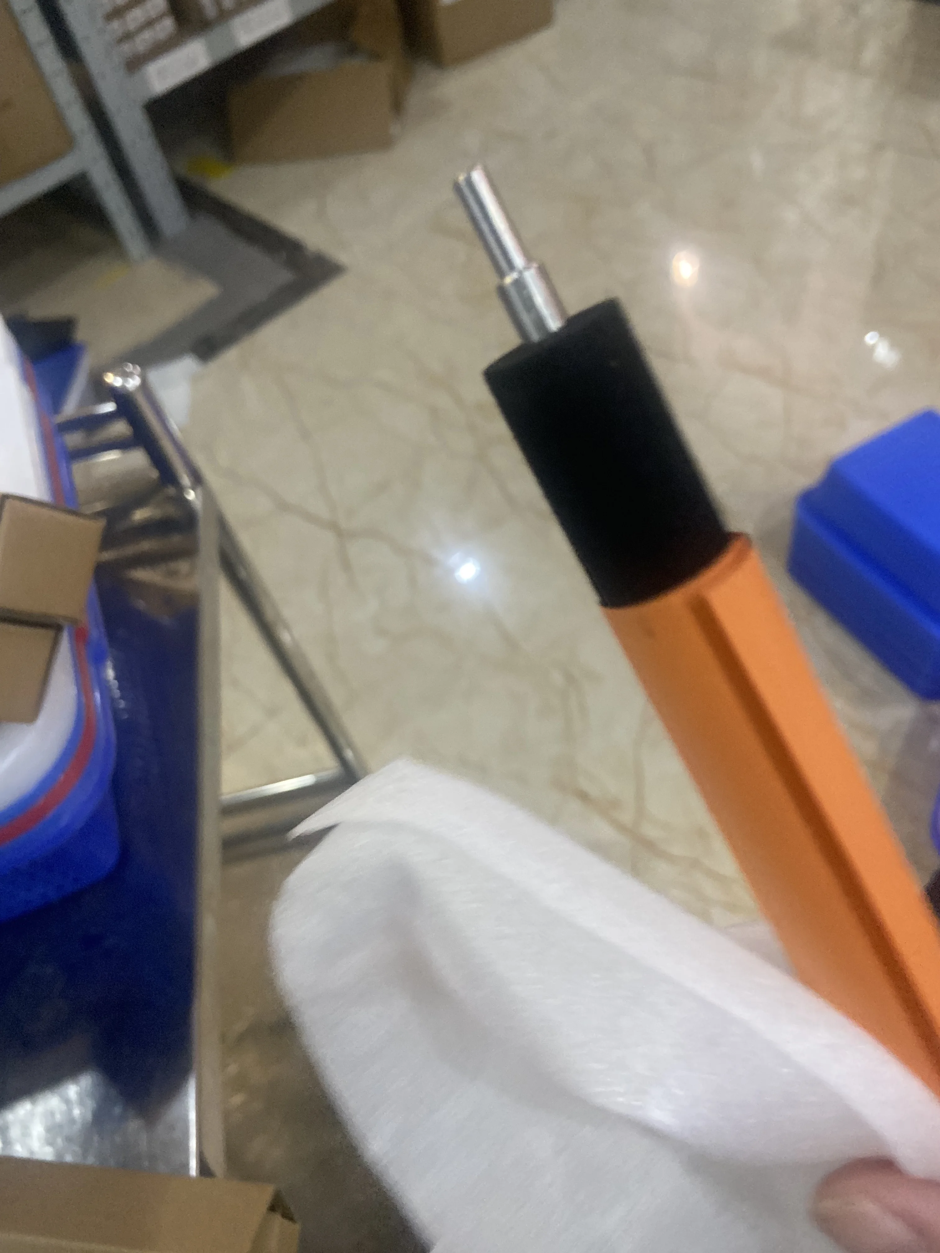 1 шт. оригинальный новый RM1-4445 RM1-4445-000CN переносной ролик для HP CM1312 CP1525 CP1518 CP1215 1215 CM1415 M276 M251 CP151
1 шт. оригинальный новый RM1-4445 RM1-4445-000CN переносной ролик для HP CM1312 CP1525 CP1518 CP1215 1215 CM1415 M276 M251 CP151