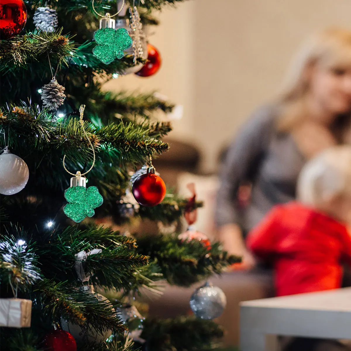 12Pcs Shamrock Hanging Pendant Plastic Clover Party Supplies St Patricks Day Hanging Decoration Photo Prop Wall Door Window
12Pcs Shamrock Hanging Pendant Plastic Clover Party Supplies St Patricks Day Hanging Decoration Photo Prop Wall Door Window