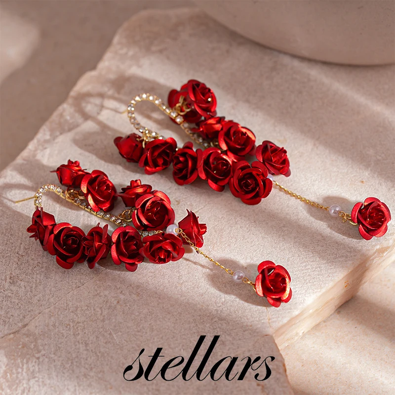 Fashionable Long Tassel Silver Stud Earrings with Diamond-Studded Red Painted Flowers Elegant High-End Women's Jewelry
Fashionable Long Tassel Silver Stud Earrings with Diamond-Studded Red Painted Flowers Elegant High-End Women's Jewelry
