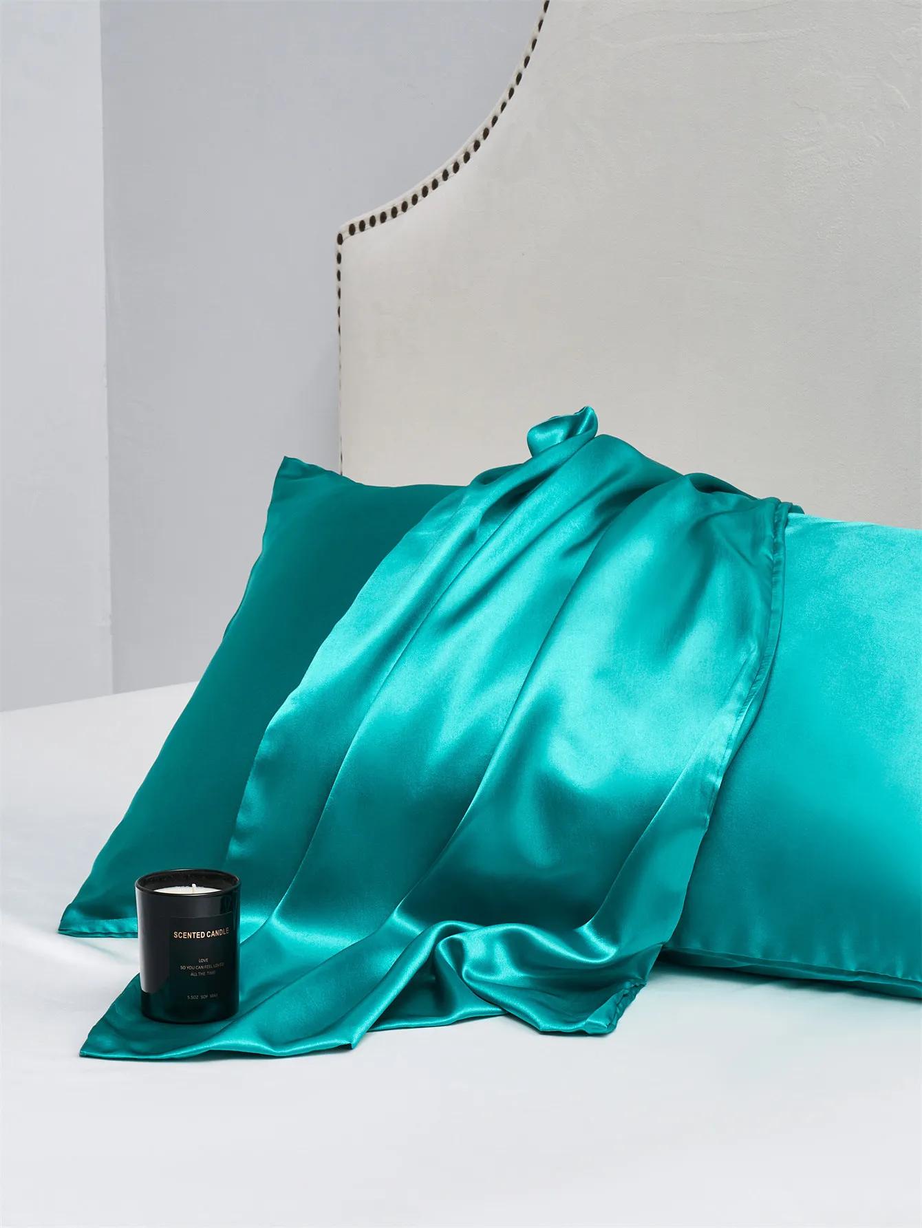 LOGO Print Bedsured King Size Satin Pillowcase - Silky Pillow Cases for Hair and Skin with Envelope Closure Gifts for Women Men
LOGO Print Bedsured King Size Satin Pillowcase - Silky Pillow Cases for Hair and Skin with Envelope Closure Gifts for Women Men