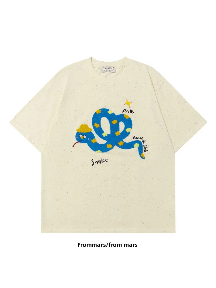 Футболка с вышивкой в виде змеи, свободного кроя, с круглым вырезом, молодежная, трендовая, летняя, новая, повседневная, стильная.
Футболка с вышивкой в виде змеи, свободного кроя, с круглым вырезом, молодежная, трендовая, летняя, новая, повседневная, стильная.