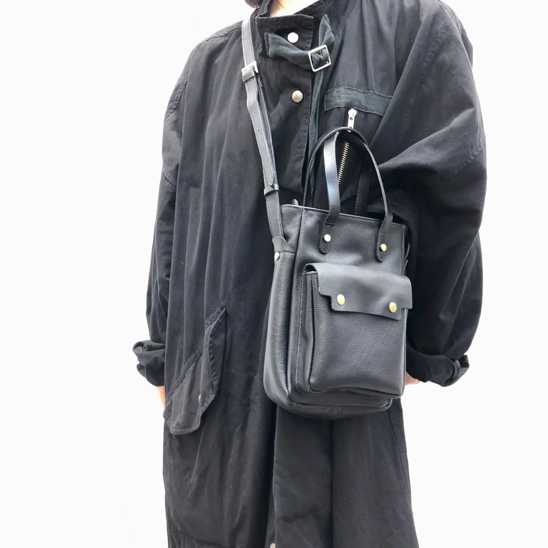 Кожаные женские сумки, сумки ручной работы из воловьей кожи в стиле ретро, дизайнерская роскошная сумка
Кожаные женские сумки, сумки ручной работы из воловьей кожи в стиле ретро, дизайнерская роскошная сумка