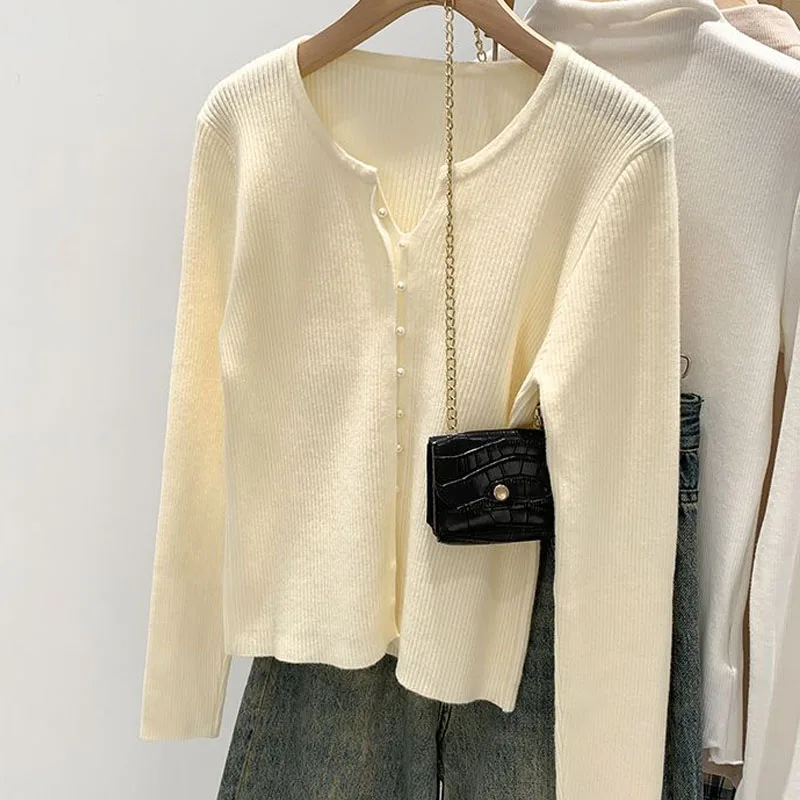 New Embroidered Flares V-Neck Knitted Sweater Women Pullovers Long Sleeve Knit Sweater Pullover Women Tops Sueter Feminino Q2968
New Embroidered Flares V-Neck Knitted Sweater Women Pullovers Long Sleeve Knit Sweater Pullover Women Tops Sueter Feminino Q2968
