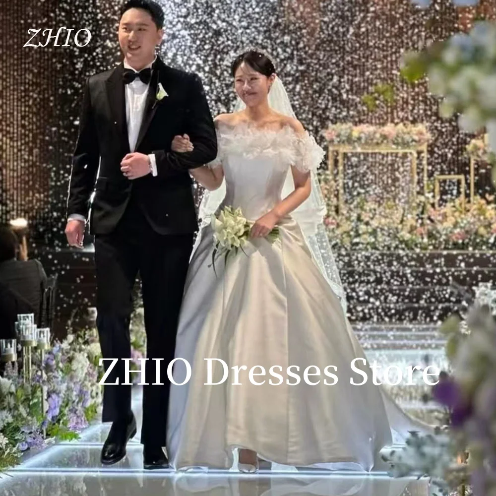 ZHIO Flowers Wedding Dress Off the Shoulder A-Line Floor Length Sweep Train Taffeta Bridal Gowns Korea Photo Shoot Customized
ZHIO Flowers Wedding Dress Off the Shoulder A-Line Floor Length Sweep Train Taffeta Bridal Gowns Korea Photo Shoot Customized