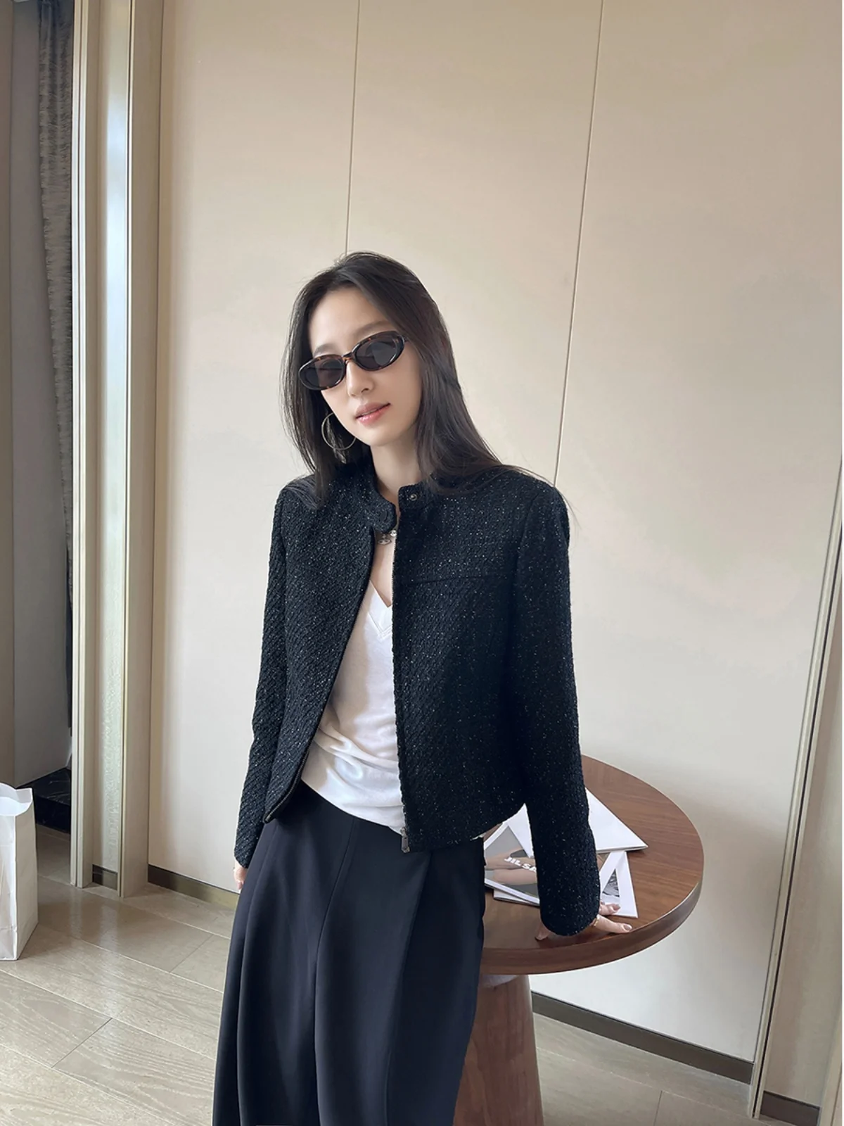 Женское стеганое джато Ele Bla Tweed, осень 2023, новинка Sle, прямой крой, длинное пальто на молнии, универсальное модное пальто
Женское стеганое джато Ele Bla Tweed, осень 2023, новинка Sle, прямой крой, длинное пальто на молнии, универсальное модное пальто