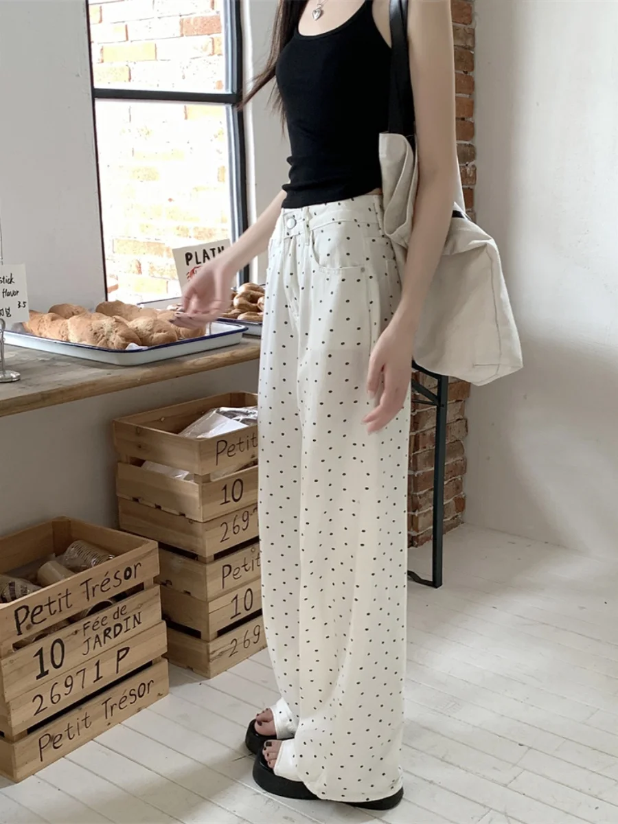 Винтажные джинсы в горошек с высокой талией, прямые, женские, больших размеров, в пол, стройнящие, широкие штанины, модные, из денима
Винтажные джинсы в горошек с высокой талией, прямые, женские, больших размеров, в пол, стройнящие, широкие штанины, модные, из денима