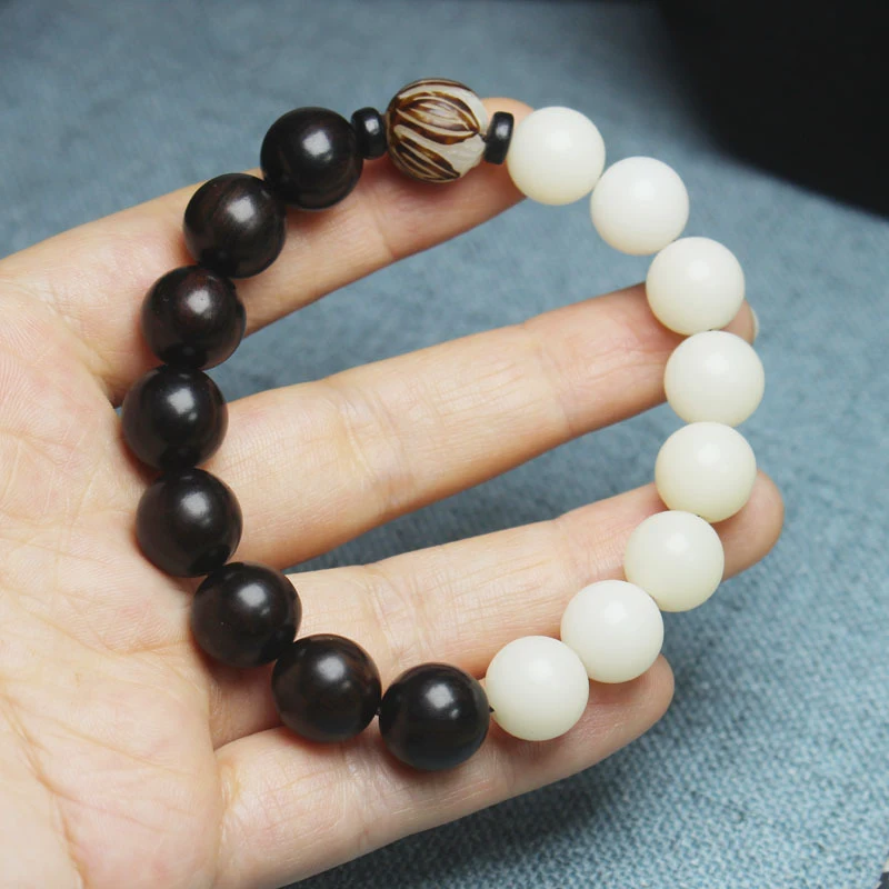 White Jade Bodhi Root Lotus Bracelet, Ebony Yin-Yang Bracelet, Bodhi Seed Decorative Bracelet
White Jade Bodhi Root Lotus Bracelet, Ebony Yin-Yang Bracelet, Bodhi Seed Decorative Bracelet