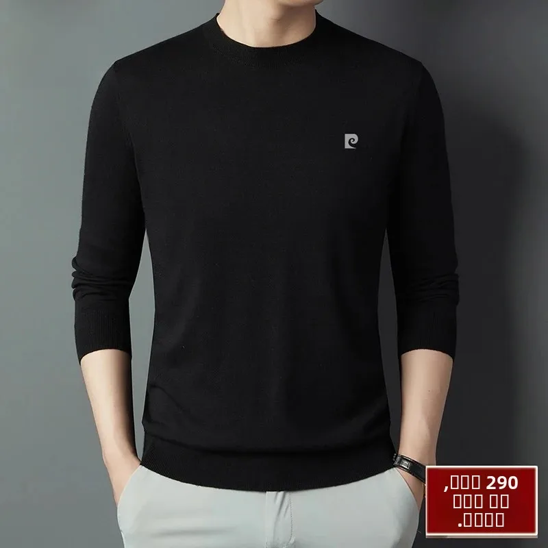 Мужской зимний свитер Pierre Cardin: новая коллекция, высококачественный шелковый трикотаж, свободный крой, круглый вырез, модный городской стиль, деловой повседневный образ.
Мужской зимний свитер Pierre Cardin: новая коллекция, высококачественный шелковый трикотаж, свободный крой, круглый вырез, модный городской стиль, деловой повседневный образ.