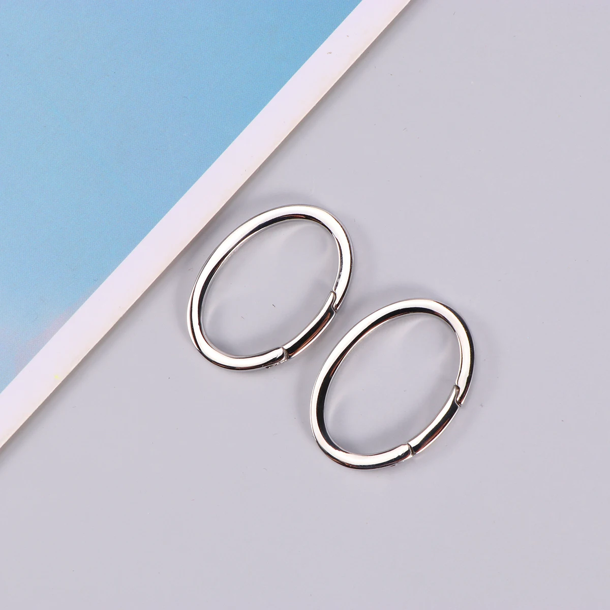 2Pcs Multifunctional Stainless Steel Spring Buckle Portable Climbing Mountaineering Gear Outdoor Camping Hiking
2Pcs Multifunctional Stainless Steel Spring Buckle Portable Climbing Mountaineering Gear Outdoor Camping Hiking