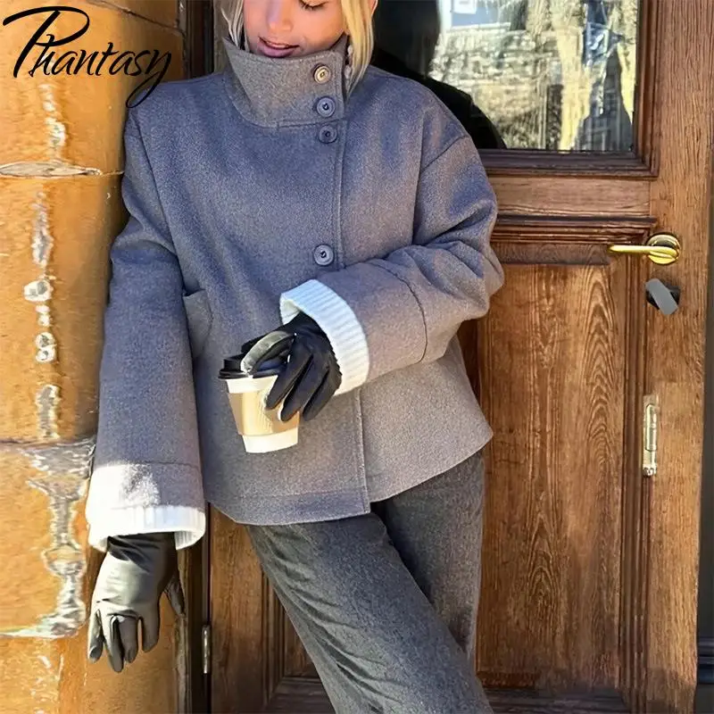 Phantasy, осенне-зимнее повседневное пальто большого размера на пуговицах, модные новые женские пальто с воротником-стойкой, свободное женское короткое пальто с длинными рукавами
Phantasy, осенне-зимнее повседневное пальто большого размера на пуговицах, модные новые женские пальто с воротником-стойкой, свободное женское короткое пальто с длинными рукавами