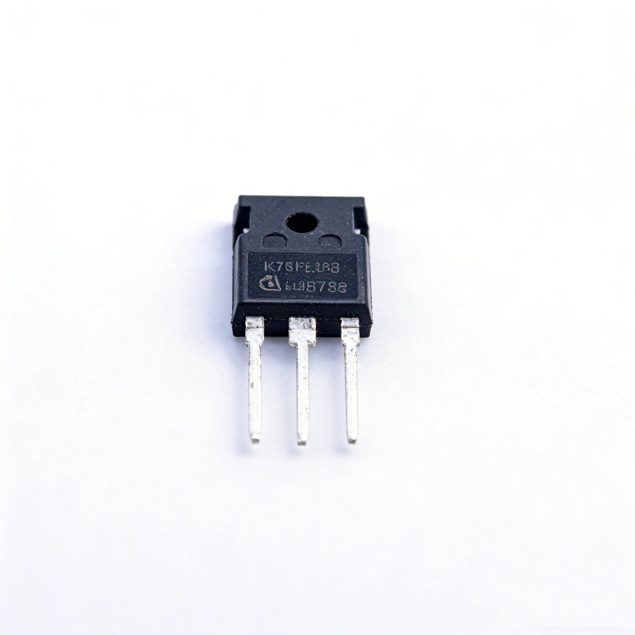 IKW25N120T2 TO-247-3 1.2kV 50A IGBT Tube-Module
IKW25N120T2 TO-247-3 1.2kV 50A IGBT Tube-Module