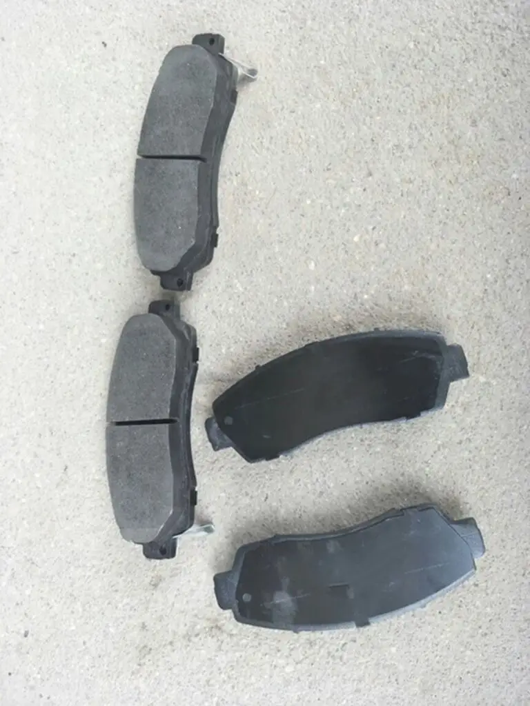 Auto parts High quality 4 pcs/set Front or Rear Brake pads 3501115AKZ16B / 3502315XKZ16A for Chinese HAVAL H5 H6 SUV
Auto parts High quality 4 pcs/set Front or Rear Brake pads 3501115AKZ16B / 3502315XKZ16A for Chinese HAVAL H5 H6 SUV