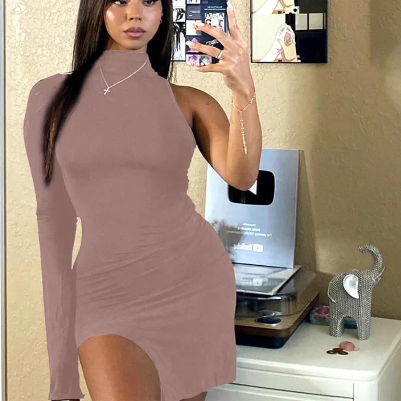 Y2k Solid Color One-shoulder Long-sleeved Women Party Dress Side Slit Autumn Fashion Sexy Tight Club Wear Mini Temperament Dress
Y2k Solid Color One-shoulder Long-sleeved Women Party Dress Side Slit Autumn Fashion Sexy Tight Club Wear Mini Temperament Dress