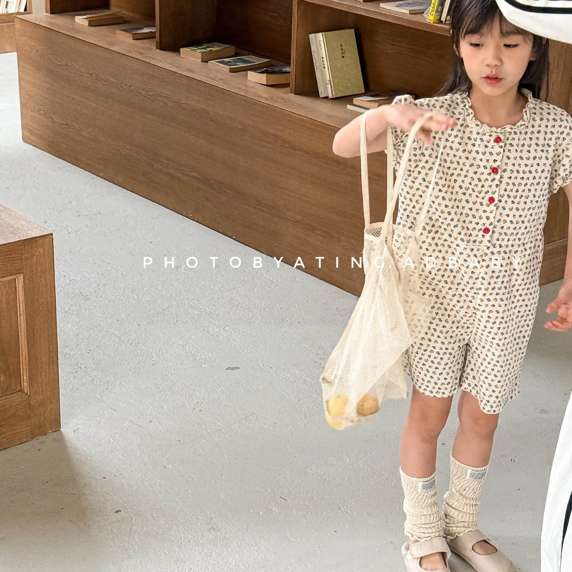 2025 Summer New Sweet Cute Girls Floral Jumpsuit Short Sleeve Children Fashion Casual Overalls Kids Cotton Shorts Baby Clothes
2025 Summer New Sweet Cute Girls Floral Jumpsuit Short Sleeve Children Fashion Casual Overalls Kids Cotton Shorts Baby Clothes