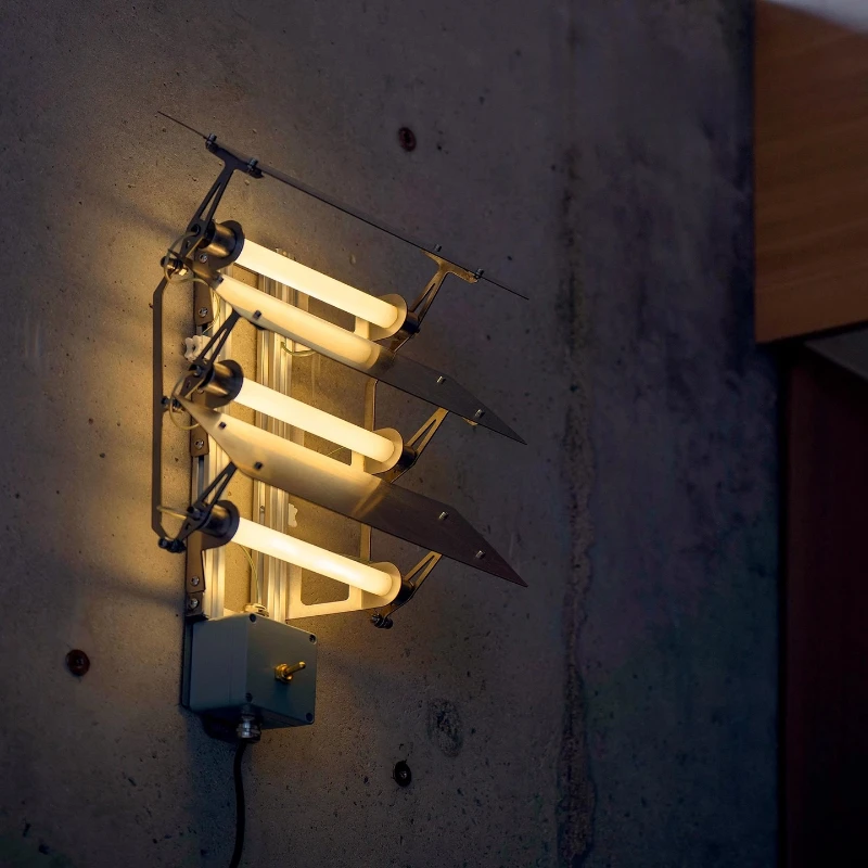 Removable six door hanging lamp designer with industrial style French high-end socket stainless steel window wall lamp
Removable six door hanging lamp designer with industrial style French high-end socket stainless steel window wall lamp