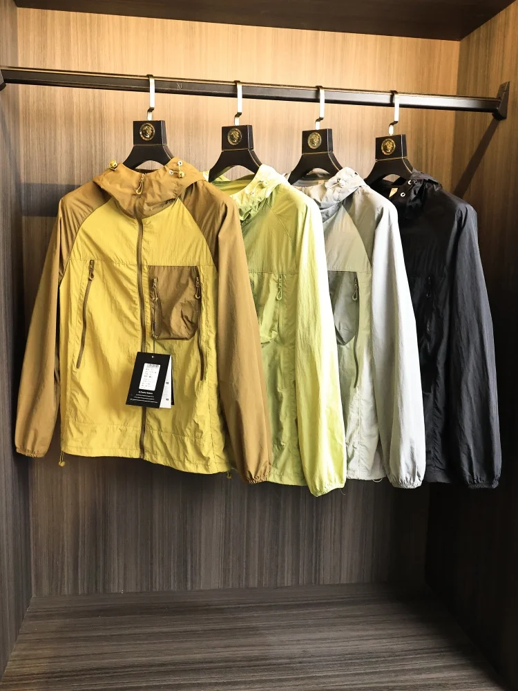 Lightweight Waterproof Outdoor Men's Jacket Summer Sporty Splice Thin Model Hooded Nylon Fiber Casual Style Spring Youth
Lightweight Waterproof Outdoor Men's Jacket Summer Sporty Splice Thin Model Hooded Nylon Fiber Casual Style Spring Youth