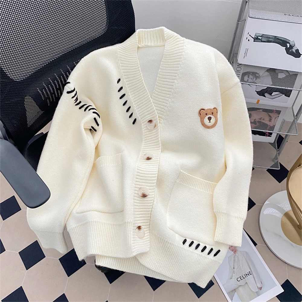 Women Off White Cardigan V-Neck Loose Long Sleeve Knit Sweater Harajuku Vintage Y2k Cutecore Cashmere Sweater 2000s Clothes 2025
Women Off White Cardigan V-Neck Loose Long Sleeve Knit Sweater Harajuku Vintage Y2k Cutecore Cashmere Sweater 2000s Clothes 2025